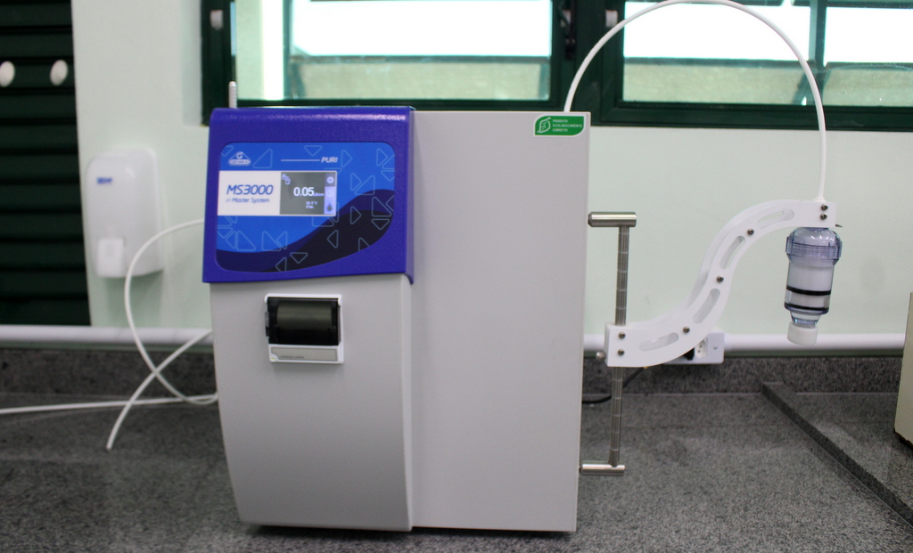 Ultrapurificador de água