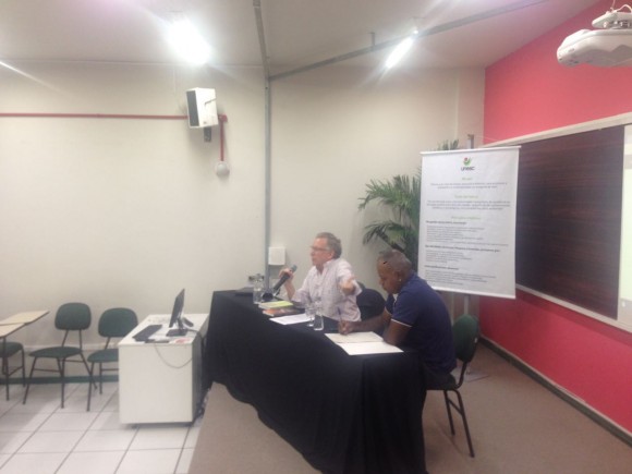 Foto da galeria: Valdemar Sguissardi ministra debate na Unesc