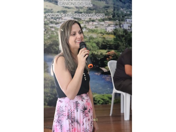 Foto da galeria: Livro publicado pela EdiUnesc levar histria do projeto Geoparque para dez mil crianas