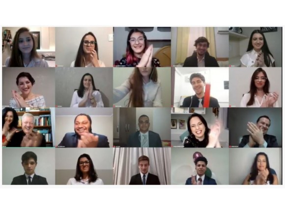 Foto da galeria: Emocionante cerim�nia virtual marca a formatura do Terceir�o do Col�gio Unesc