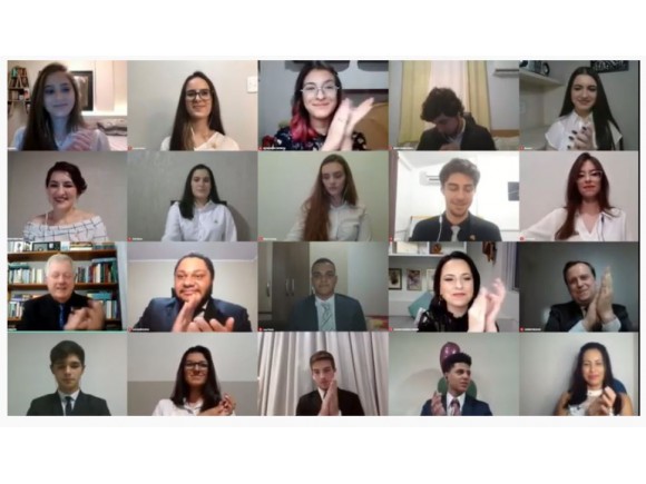 Foto da galeria: Emocionante cerim�nia virtual marca a formatura do Terceir�o do Col�gio Unesc