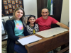 Da esquerda para a direita: a ex-aluna Lucimar Julio, a aluna Emanuelle e o ex-aluno Jair de Ávila. Pais e filha conhecendo o Centro de Memória da E.E.B. Barão do Rio Branco.