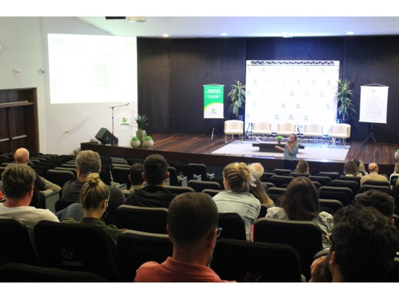 Foto da galeria: Frum de Pesquisa oportuniza debate sobre o universo da cincia na Unesc