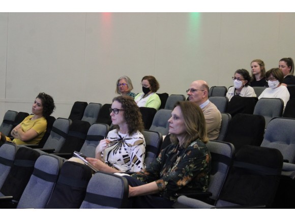 Foto da galeria: F�rum de Pesquisa oportuniza debate sobre o universo da ci�ncia na Unesc