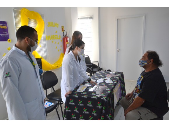 Foto da galeria: Unidade de Sade do Centro realiza campanha de rastreamento das hepatites virais