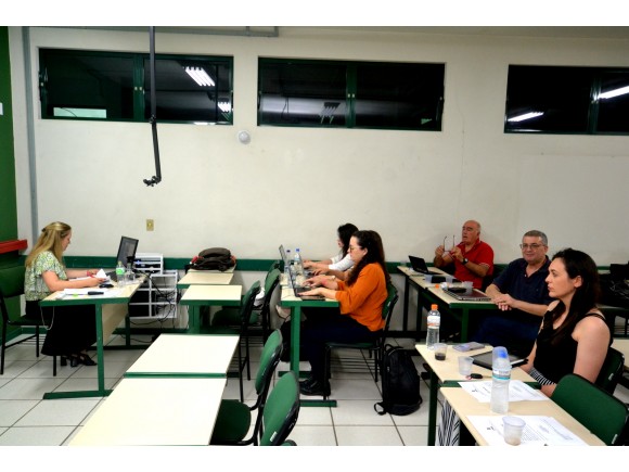 Foto da galeria: Doutoranda defende a primeira tese do Programa de Ps-Graduao em Cincia e Engenharia de Materiais da Unesc
