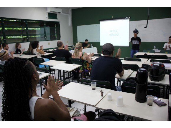 Foto da galeria: Primeiro mestrando ind�gena da Unesc defende disserta��o e recebe aprova��o