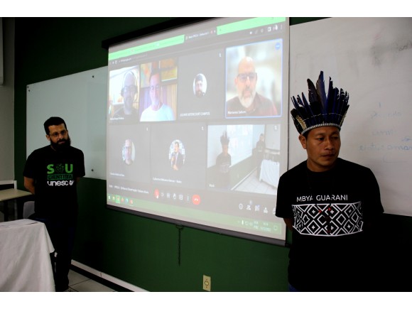 Foto da galeria: Primeiro mestrando indgena da Unesc defende dissertao e recebe aprovao