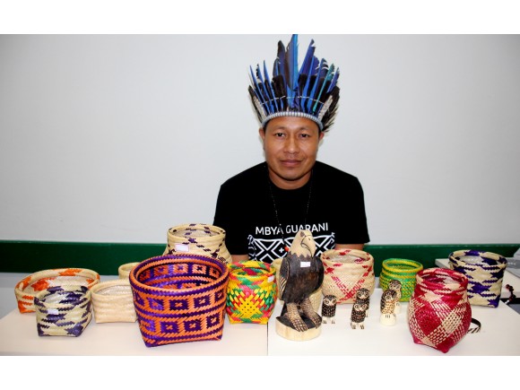 Foto da galeria: Primeiro mestrando ind�gena da Unesc defende disserta��o e recebe aprova��o