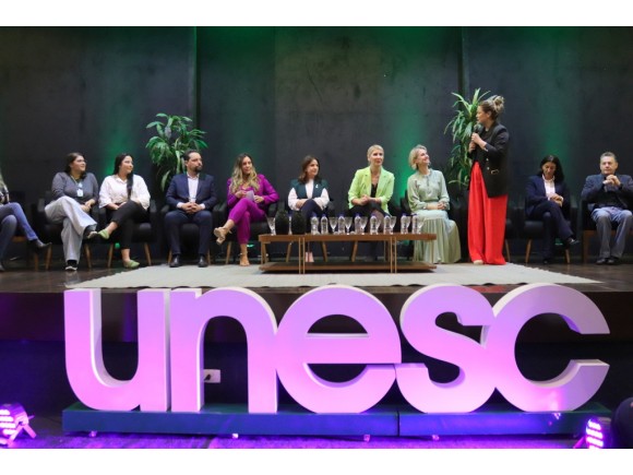 Foto da galeria: PPGSCol traz secretria de Estado da Sade para aula inaugural