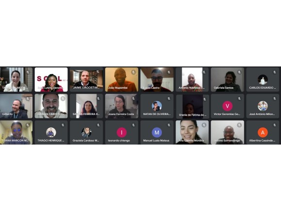 Foto da galeria: Aula Aberta com professora estrangeira no PPGDS