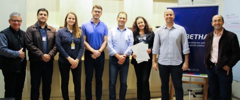 Curso de Ci�ncias Cont�beis da Unesc firma parceria com Betha Sistemas