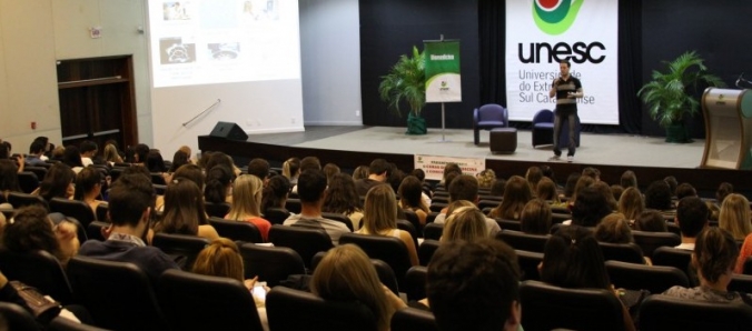 Alunos de Biomedicina aprendem sobre Reprodu��o Assistida em Aula Inaugural