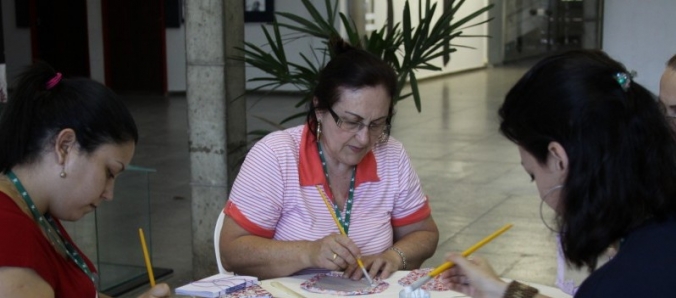 �ltimo dia de inscri��es para aprender a confeccionar chinelos de inverno