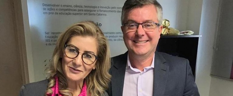 Reitora recebe homenagem da Alesc