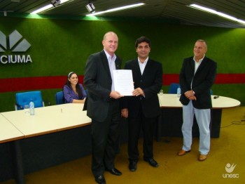 Unesc e prefeitura assinam conv�nio do Programa Projovem Adolescente