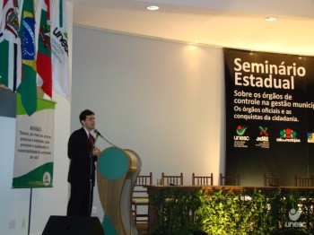 Participa��o da sociedade na fiscaliza��o � requisito para transpar�ncia