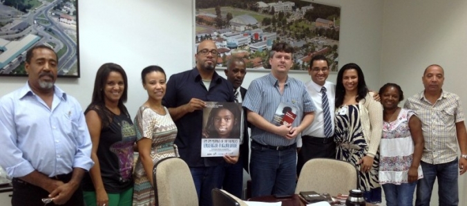 Entidades buscam parceria para a��es de combate ao racismo