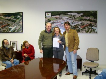 Professora K�tia Soratto assume dire��o da UNACSA