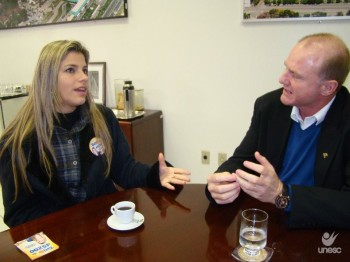 Vereadora Tati Teixeira visita a Unesc
