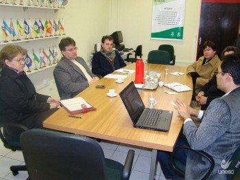 AMPE vai participar de elabora��o de projeto de incubadoras com a Unesc