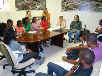 Novos alunos estrangeiros s�o recepcionados pela Reitoria