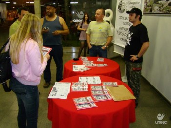 Historiador lan�a livro sobre anarquismo