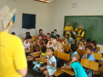 Rondonistas em Ao, no  brinquedo no!