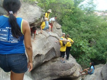 Caminhada ecolgica com as crianas revela atraes geolgicas em FC