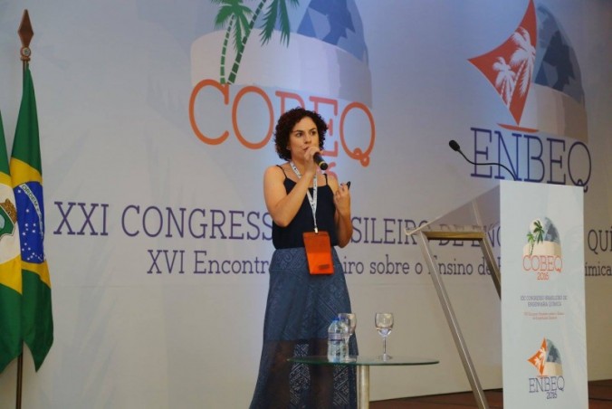 Professora do Curso de Engenharia Qu�mica apresenta trabalho no XXI Congresso Brasileiro de Engenharia Qu�mica - COBEQ em Fortaleza - Cear�