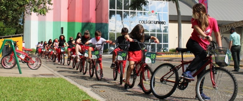 Alunos do Colgio Unesc reinauguram projeto Unesc Bike