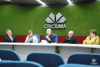Professor � eleito presidente do Instituto Hist�rico e Geogr�fico de Crici�ma