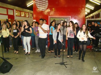 Coral da Unesc e Sexteto Instrumental encantam em apresenta��o