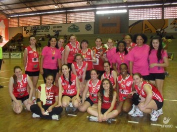 Handebol feminino � vice-campe�o do regional do Jasc