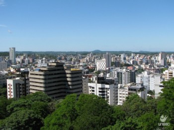 Regi�o contrata m�o-de-obra jovem e qualificada, mas paga pouco