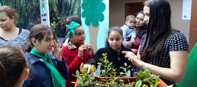 Alunos do Col�gio Padre Miguel Giacca recebem Engenharia Ambiental e Sanit�ria