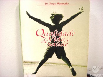 Autor do livro Qualidade de vida e sa�de, Teruo Watanabe, aborda tema em palestra, nesta quarta