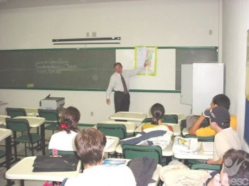 Brasil recebe poucos turistas em compara��o com Portugal, afirma jornalista portugu�s 