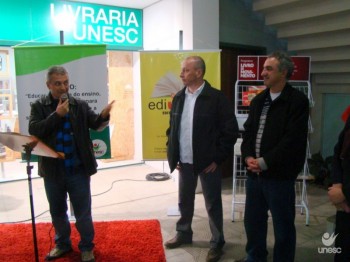 Livro que retrata a hist�ria de Forquilhinha � lan�ado na Unesc