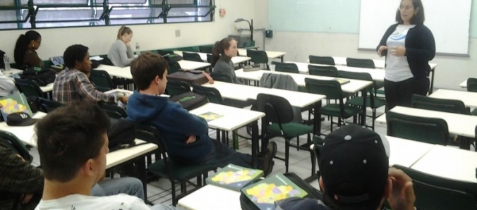 Experi�ncia do Comit� Ararangu� � apresentada a alunos de Engenharia Ambiental