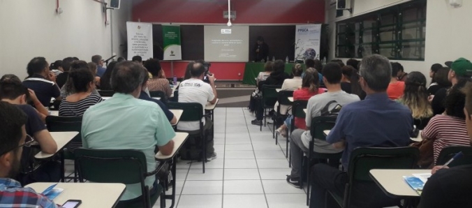 Pesquisador internacional debate sobre a hist�ria da cidade em encontro do PPGCA