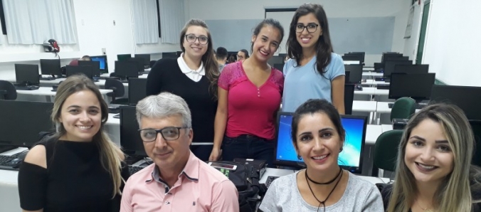 Alunos de Administra��o desenvolvem Planos de Marketing de empresas da regi�o