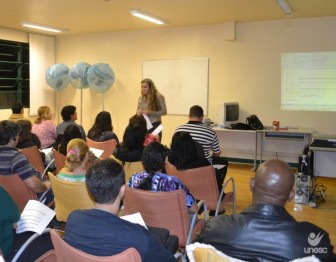 Projeto inicia atividades com cuidadores de idosos de Crici�ma