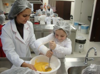 Alunos do Colgio Unesc aprendem sobre alimentao saudvel