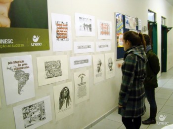 Artista Eduardo Marinho conversa com estudantes da Unesc