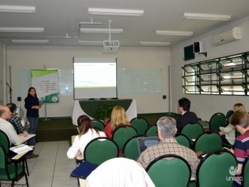 Unesc apresenta projetos e propostas na rea ambiental para o MPSC