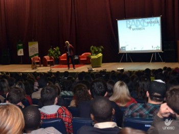 Thedy Corr�a fala sobre vis�o inovadora nas empresas usando exemplos da m�sica