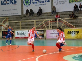 Aprofucri perde a primeira na Liga Nacional mas j� est� classificada para as quartas de final