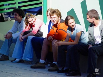 Ex-alunos da gradua��o concorrem a um Ipad