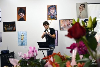 Violino e ballet em meio �s orqu�deas